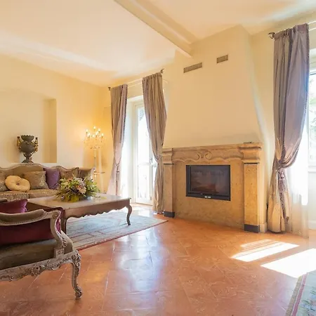 فيلة Luxury In