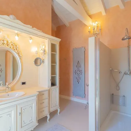 Luxury In تريميتْسّو
